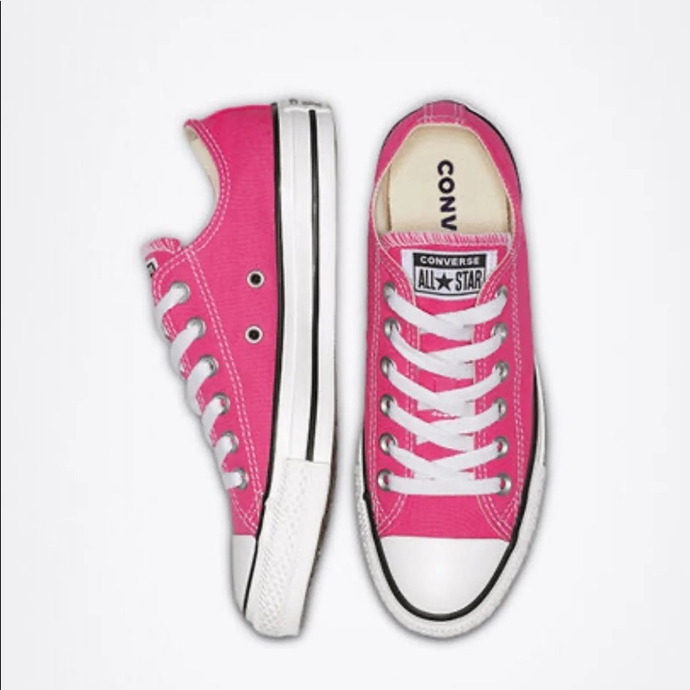 Pink Lowtop Converse Chuck Taylor
